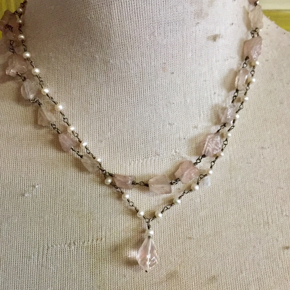 Sterling silver necklace w/ rose quartz Good Cond